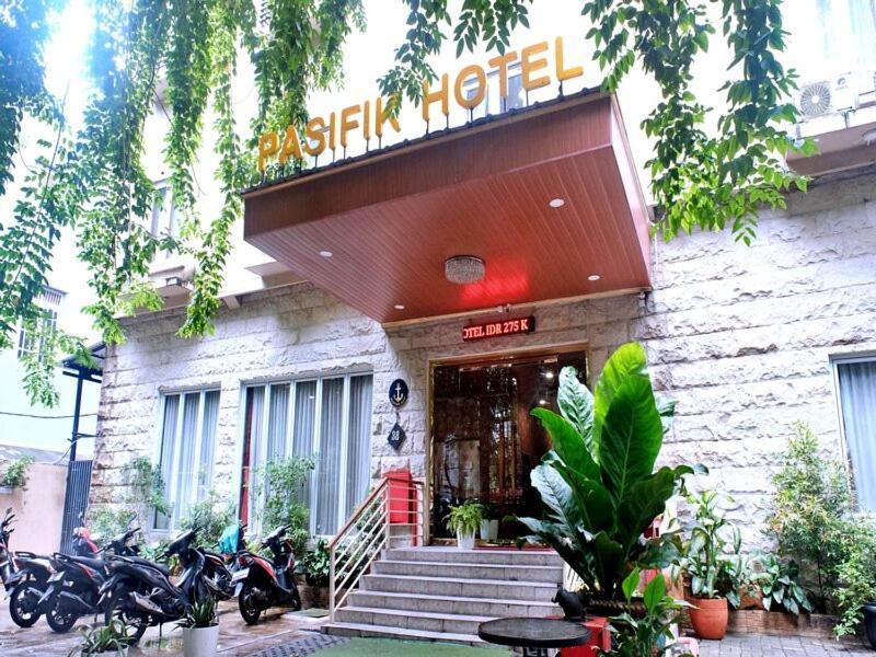 Pasifik Hotel Джакарта Экстерьер фото