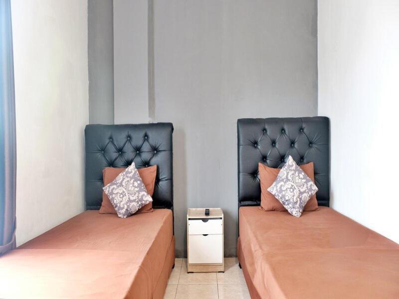 Pasifik Hotel Джакарта Экстерьер фото